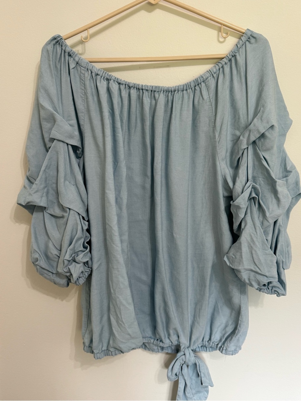 Vince Camuto Light Blue Off-the-Shoulder Tie-Hem Ruffle Sleeve Tunic
